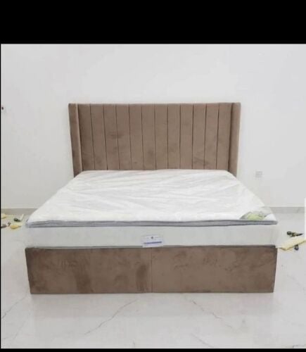 سرير ومرتبة