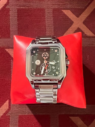 ساعة رجالية  أنيقة  مربعة الشكل 