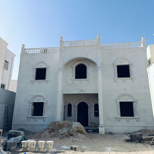 بناء الفلل والمجالس والملاحق