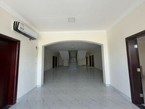 استوديوهات وشقق غرفة وصالة