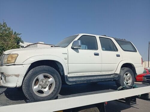 سطحه لنقل السيارات والدراجات