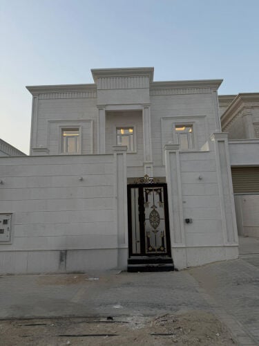 للبيع فيلًا بالوكير 720