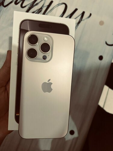 i phone 16 pro max 