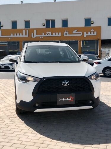 تويوتا كورولا كروس 2023 نظيفة