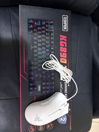 mouse razer with tech keyboard 