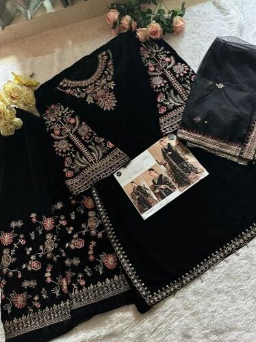 Women Cotton / Party wear Suits