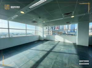 مساحات مكتبية متنوعة في المارينا