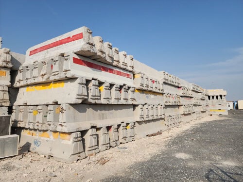 CONCRETE BARRIERS (3.8 MTR)