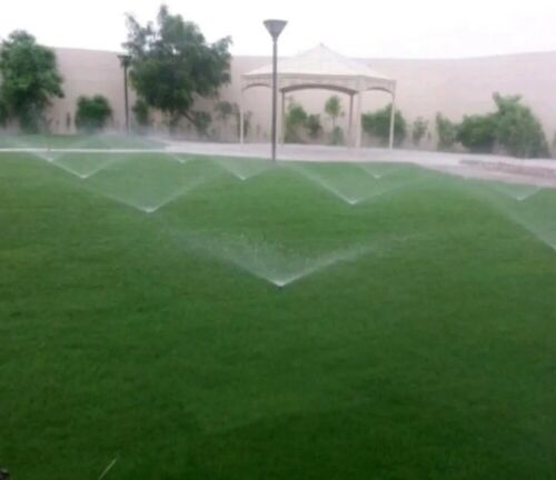 مسطح عشب مع شبكه ري