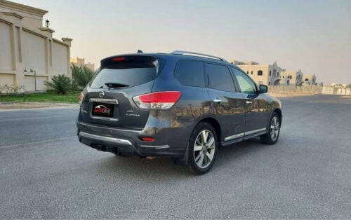 Nissan pathfinder platinum 2014 