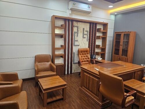 FURNISHED OFFICE
