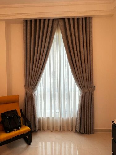 ستائر وورق جدران