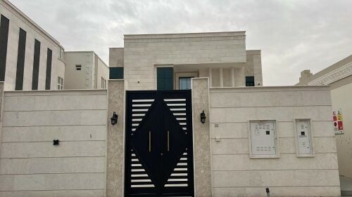 للبيع فيلا تشطيب راقي الخيسة