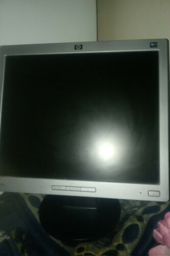 شاشه. اتش بي للبيع قبل للتفاوض ال