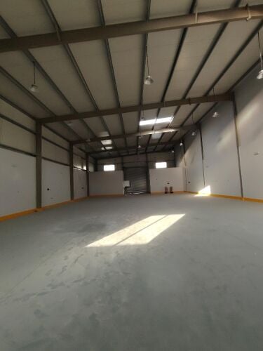 Luxury Store In Birkat