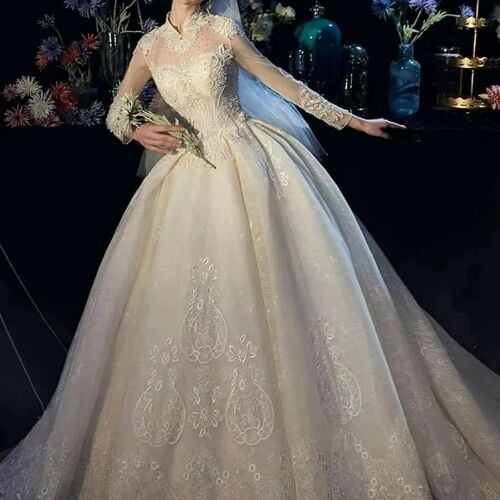 Brand new wedding dress for rent