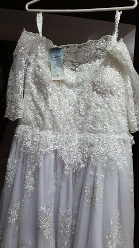 wedding dress made in Qatar