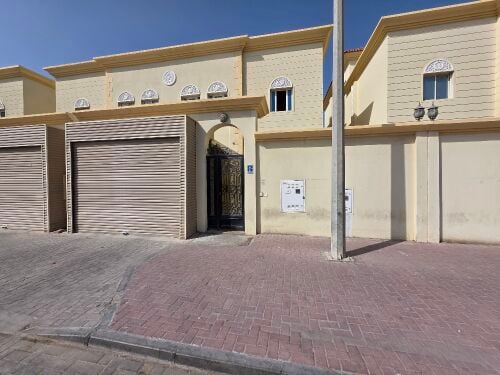 فيلا موظفين او موظفات بالمرخية