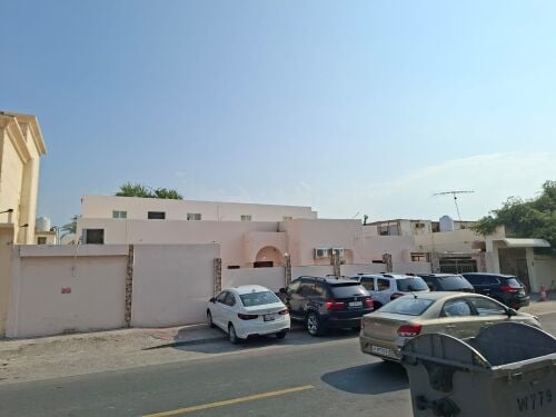 للبيع والاستثمار بيت بالوكرة