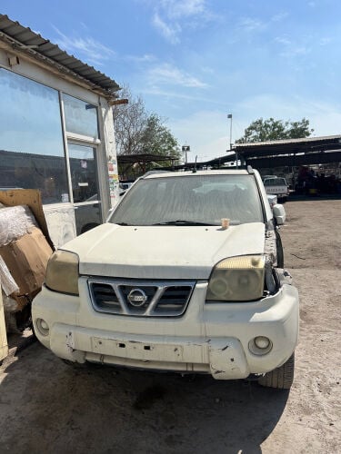 Nissan X-trail scrap parts 