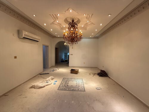 للبيع فيلا سوبر ديلوكس  ع شارعين 