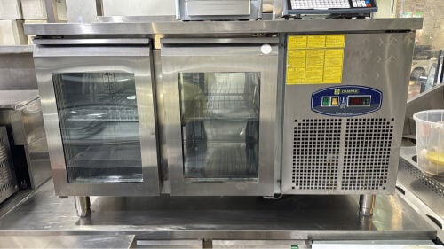 Double door glass chiller