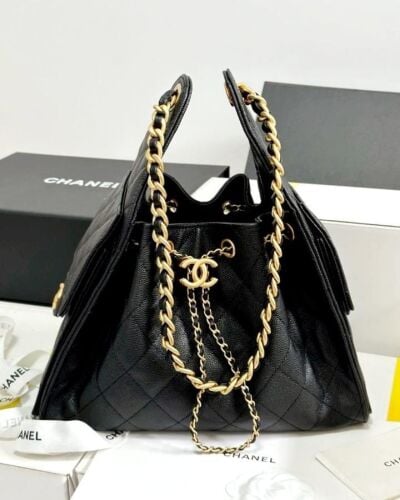CHANEL ..
