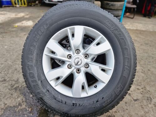 265/70/18"Bridgestone tyre
