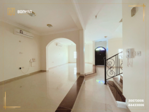 Stunning 5bhk villa in duhail