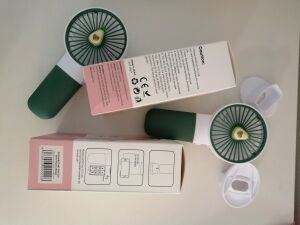 HAND FAN (BOTH 30 QR)