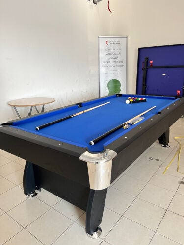 طاولة بلياردو ٨ قدم