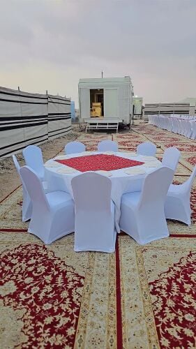 طاولات طعام