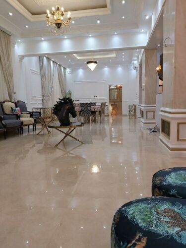 نقوم بعمل جميع الديكورات الجبسية