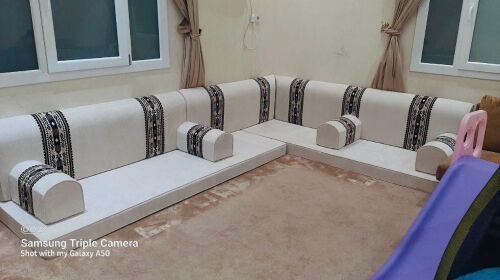 carpet wallpaper curtain fixing