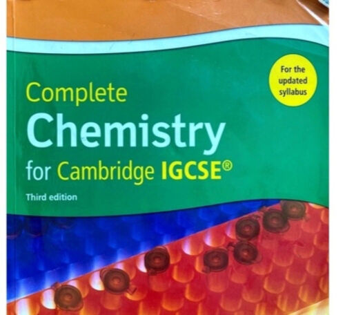 أستاذ كيمياء