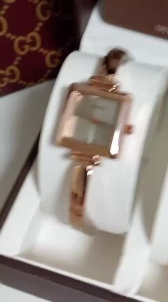 طقم نسائي