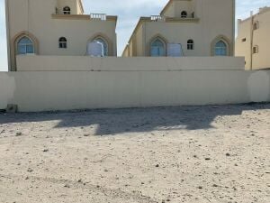 للبيع فيلا 12 غرفة في عين خالد