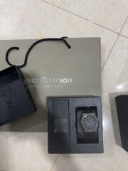 للبيع ساعه سويسريه 