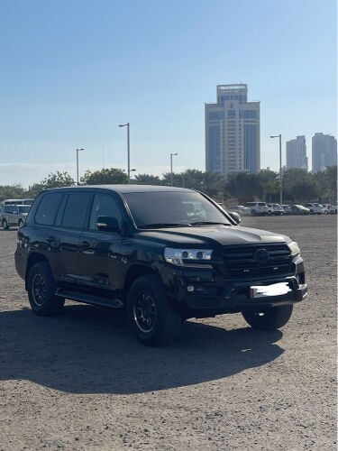 Toyota Land Cruiser Black Samurai
