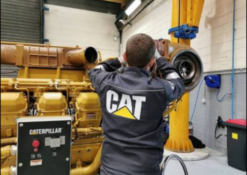 مكانيكي وفني محترف للمولدات