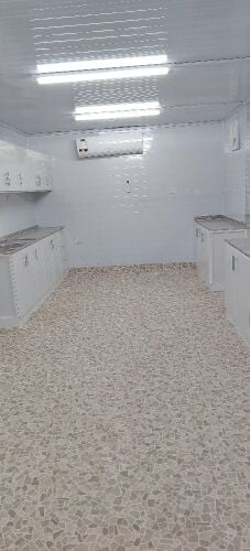 room ketechin toilet store