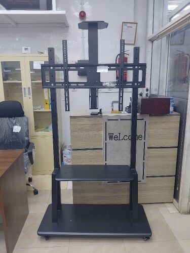 This stand can be used in 55 inch