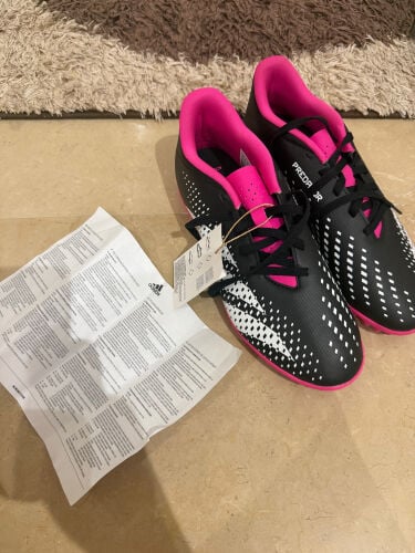 حذاء كرة قدم اديداس