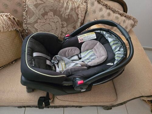 Graco baby car seat
