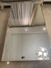 طاولة زجاجية مع درج 
