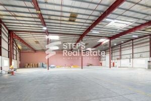 مستودع للايجار بموقع استراتيجي