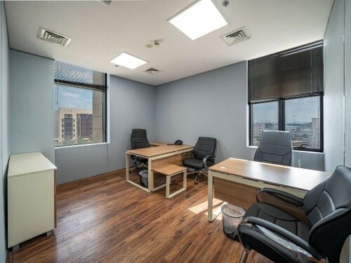 مكاتب للإيجار بزنس سنتر