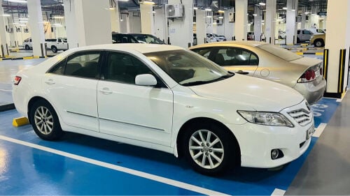 very clean Camry 2011