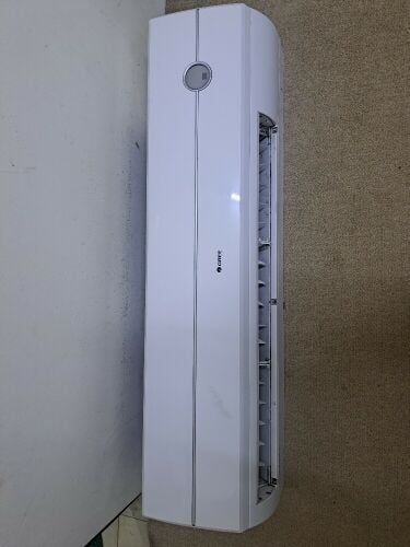 مكيف هواء جري سعة 2.5 طن بحالة جي