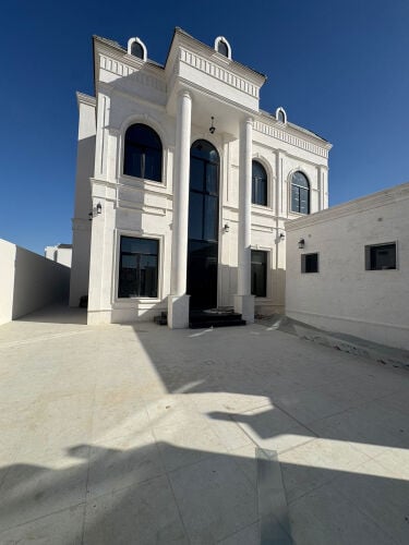 للبيع فيلا راقيه جداً في الصخامه 